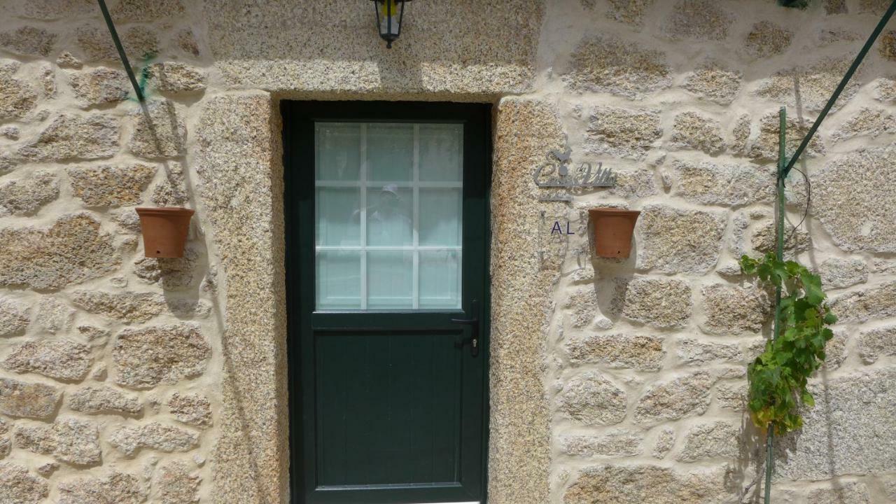 Casas Da Villa - Monsanto - Oliveira E Videira Relva  Esterno foto