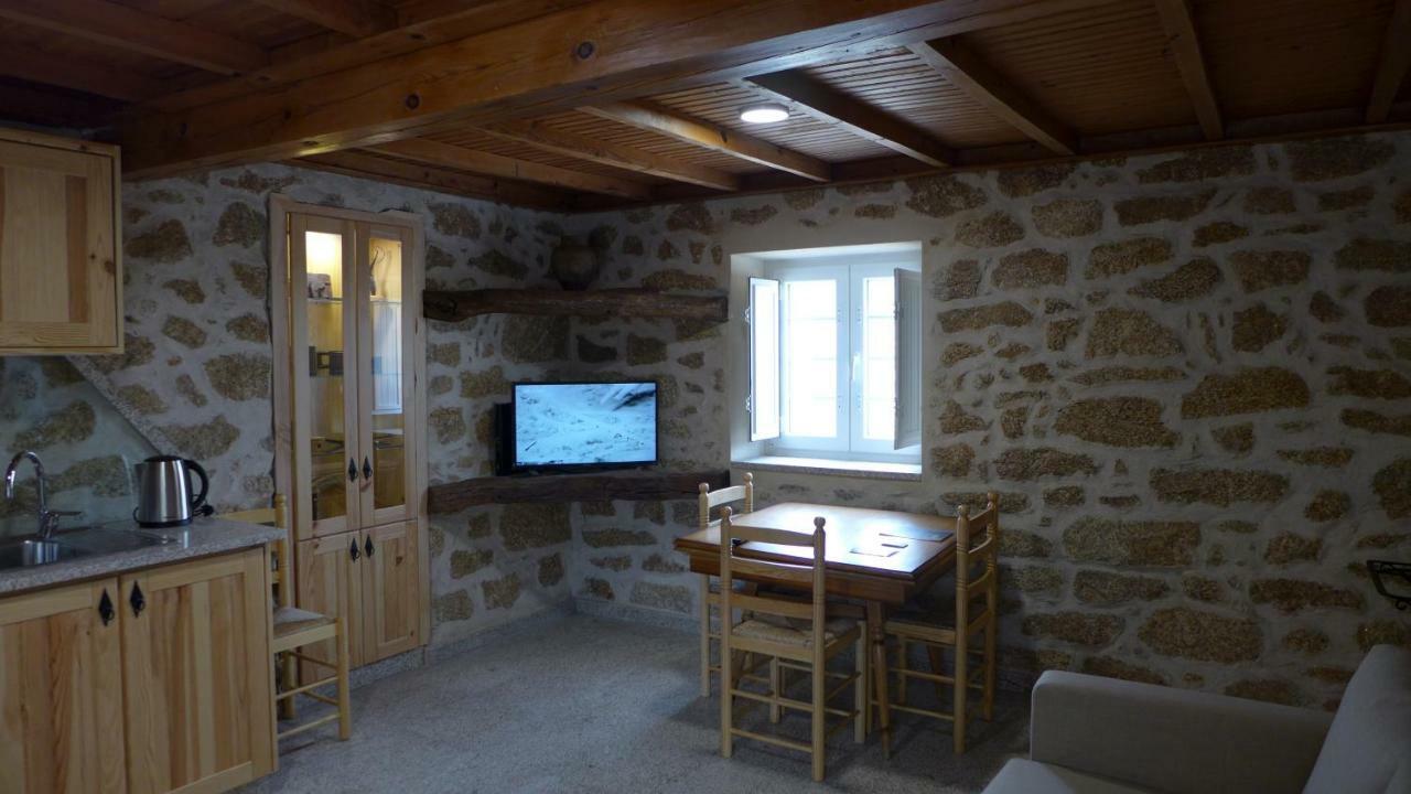 Casas Da Villa - Monsanto - Oliveira E Videira Relva  Esterno foto