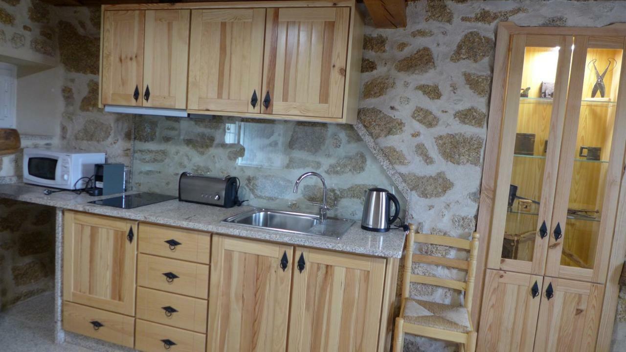 Casas Da Villa - Monsanto - Oliveira E Videira Relva  Esterno foto