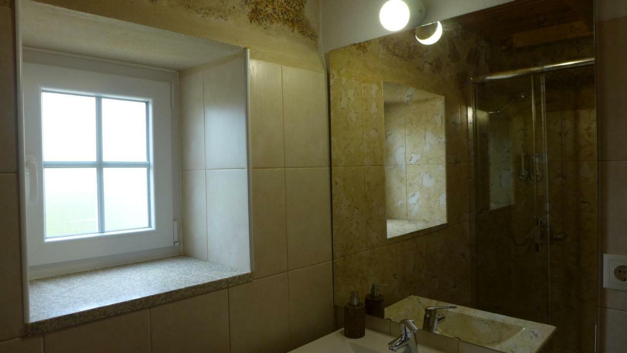 Casas Da Villa - Monsanto - Oliveira E Videira Relva  Esterno foto