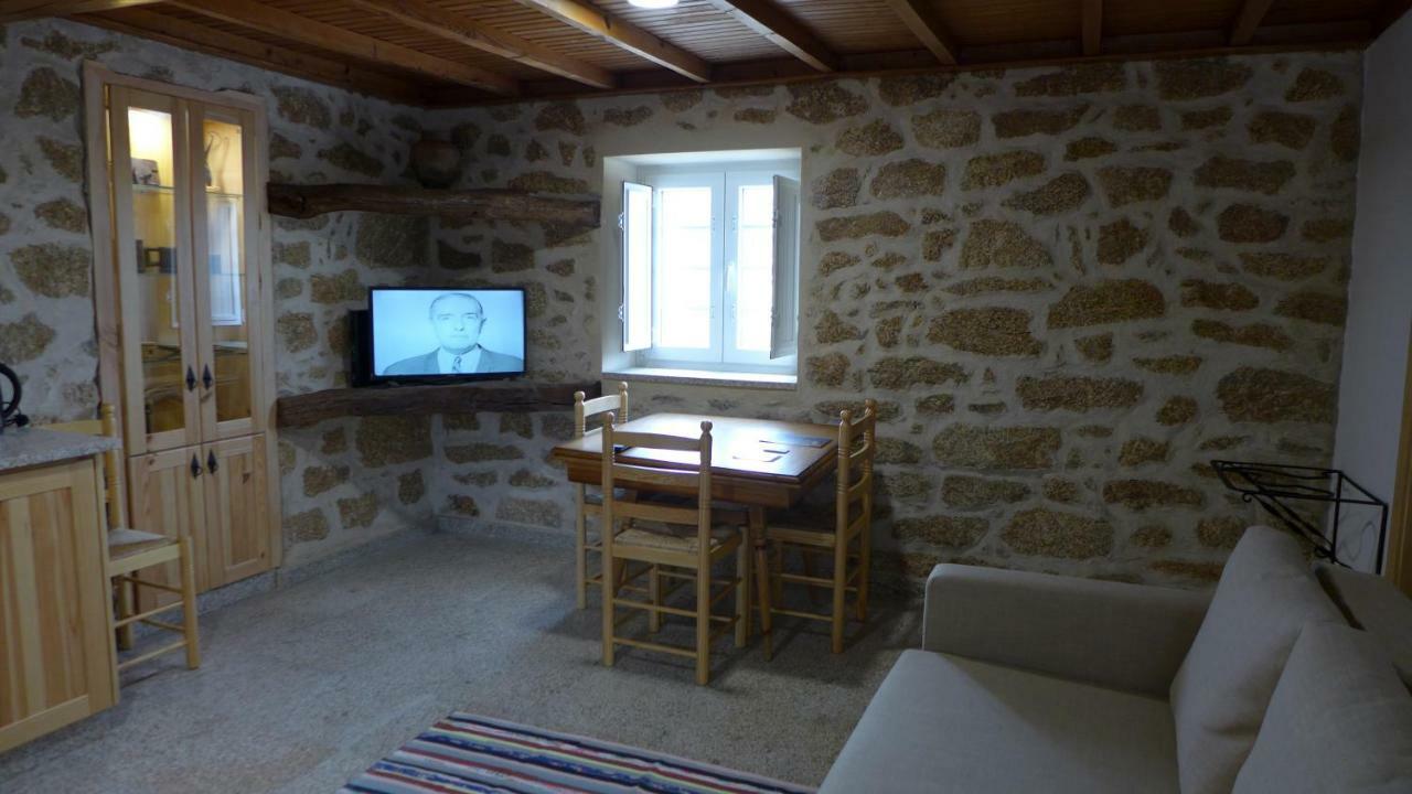 Casas Da Villa - Monsanto - Oliveira E Videira Relva  Esterno foto